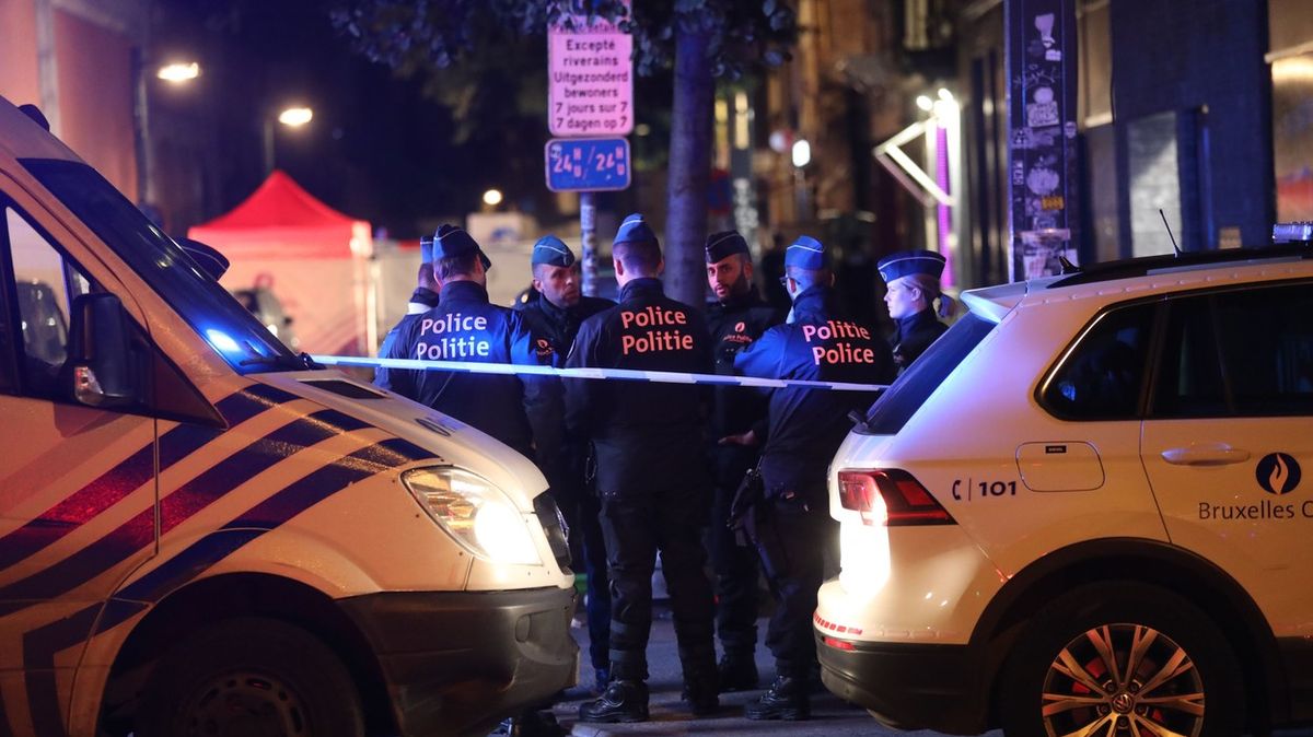 Útočník v Bruselu napadl nožem policisty, měl křičet Alláhu akbar